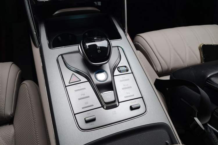 Used BYD Tang New Energy 2025 Intelligent Driving Version DM-i 115KM Flagship Edition Gear Lever