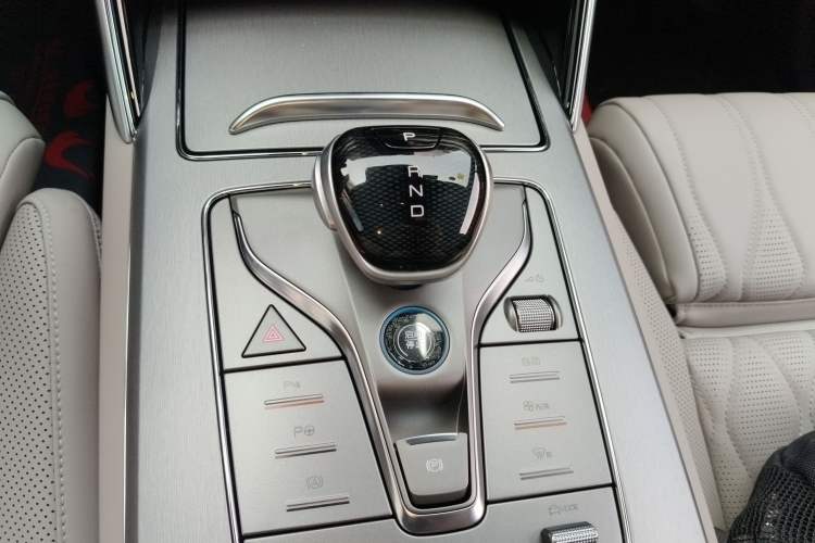 Used BYD Tang New Energy 2025 Intelligent Driving Version DM-i 115KM Flagship Edition Gear Lever