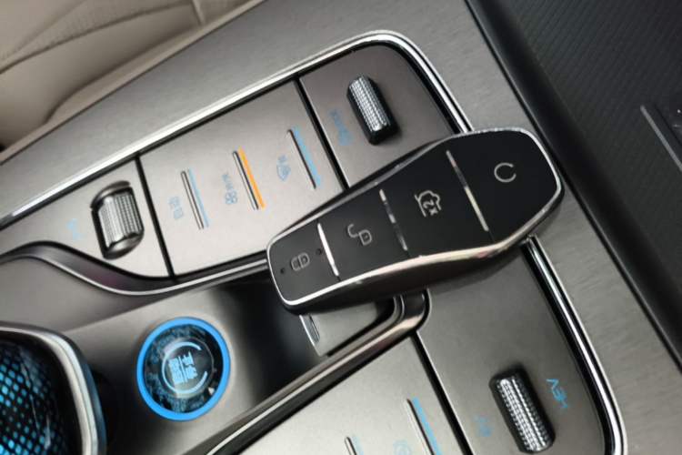 Used BYD Tang New Energy 2025 Intelligent Driving Version DM-i 115KM Prestige Edition Interior 1