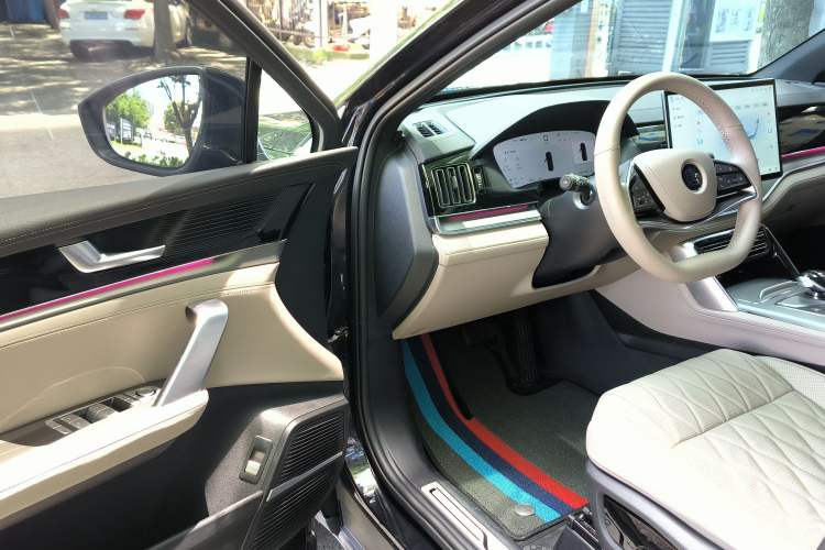 Used BYD Tang New Energy 2025 Intelligent Driving Version DM-i 115KM Prestige Edition Interior 4