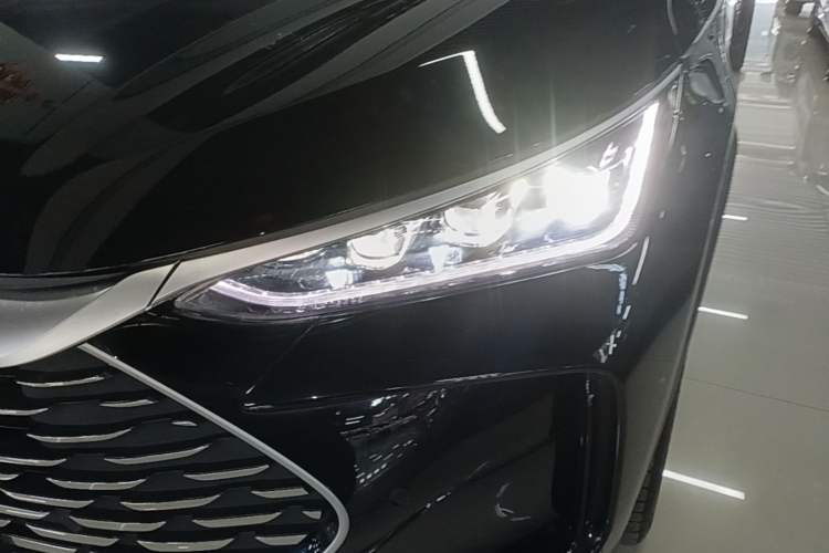 Used BYD Tang New Energy 2025 DM-i 115KM Prestige Model Left Front Headlight