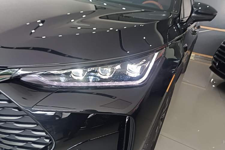 Used BYD Tang New Energy 2025 Model Smart Drive Version DM-i 175KM LiDAR Flagship Version Left Front Headlight