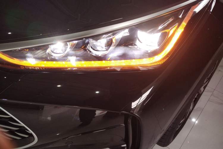 Used BYD Tang New Energy 2025 Intelligent Driving Version DM-i 115KM Flagship Edition Left Front Headlight