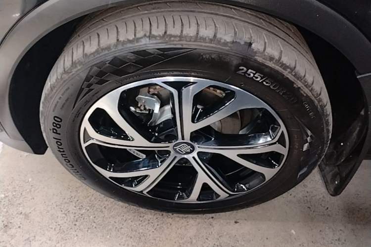 Used BYD Tang New Energy 2025 DM-i 115KM Prestige Model Left Front Wheel Hub