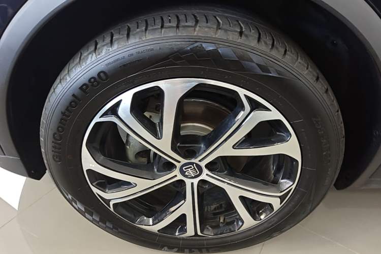 Used BYD Tang New Energy 2025 Intelligent Driving Version DM-i 115KM Flagship Edition Left Front Wheel Hub