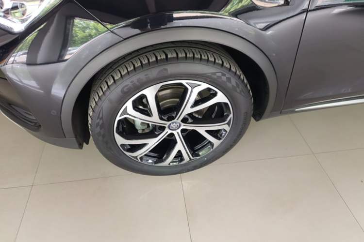 Used BYD Tang New Energy 2025 Intelligent Driving Version DM-i 115KM Flagship Edition Left Front Wheel Hub