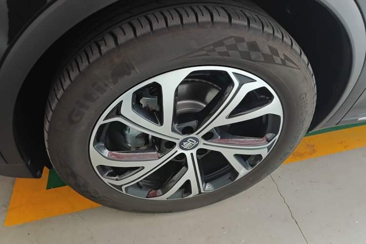 Used BYD Tang New Energy 2025 Intelligent Driving Version DM-i 115KM Prestige Edition Left Front Wheel Hub