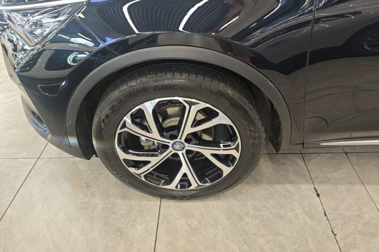 Used BYD Tang New Energy 2025 DM-i 115KM Prestige Model Left Front Wheel Hub