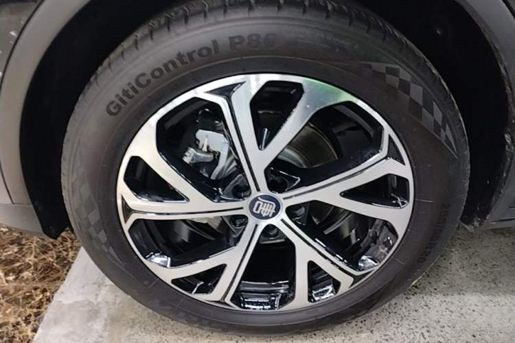 Used BYD Tang New Energy 2025 Intelligent Driving Version DM-i 115KM Flagship Edition Left Front Wheel Hub