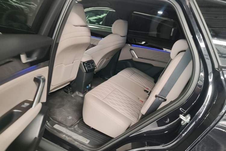Used BYD Tang New Energy 2025 Model Smart Drive Version DM-i 175KM Deluxe Version Left Rear Seat