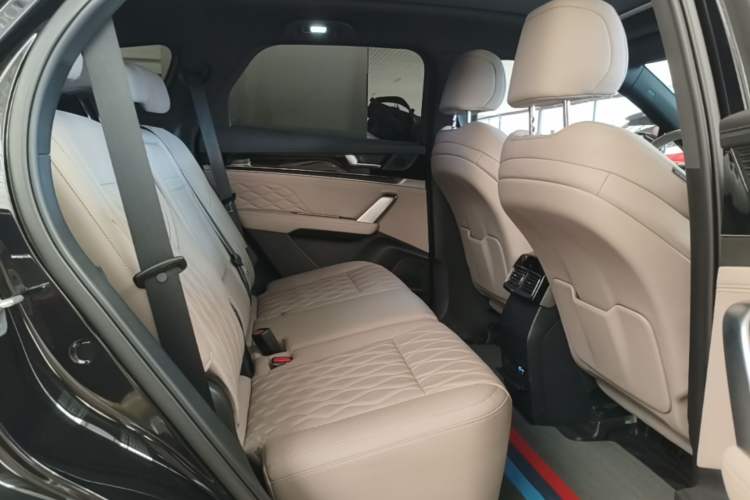 Used BYD Tang New Energy 2025 Intelligent Driving Version DM-i 115KM Prestige Edition Left Rear Seat