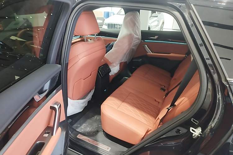 Used BYD Tang New Energy 2025 Model Smart Drive Version DM-i 175KM Prestige Version Left Rear Seat