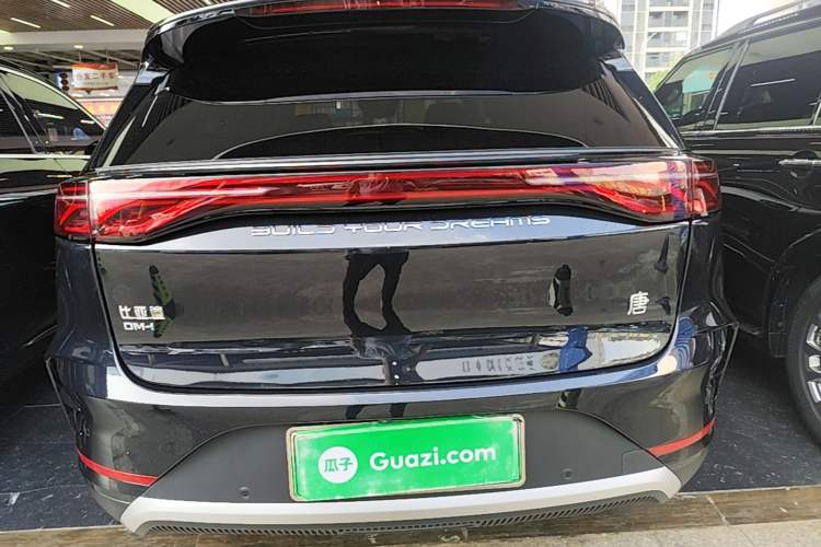 Used BYD Tang New Energy 2025 DM-i 115KM Prestige Model Rear