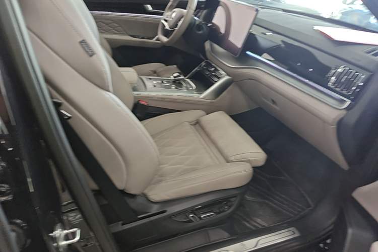 Used BYD Tang New Energy 2025 Intelligent Driving Version DM-i 115KM Flagship Edition Right Front Seat