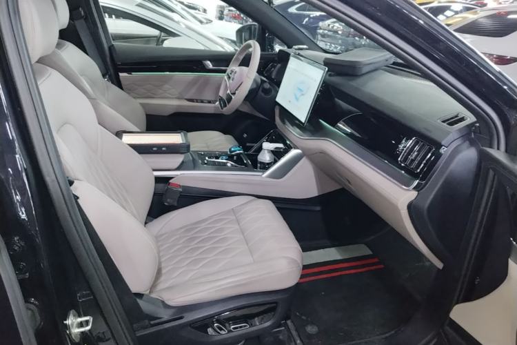 Used BYD Tang New Energy 2025 DM-i 115KM Prestige Model Right Front Seat