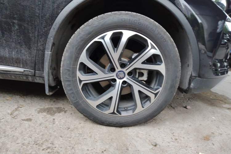 Used BYD Tang New Energy 2025 Intelligent Driving Version DM-i 115KM Prestige Edition Right Front Wheel Hub