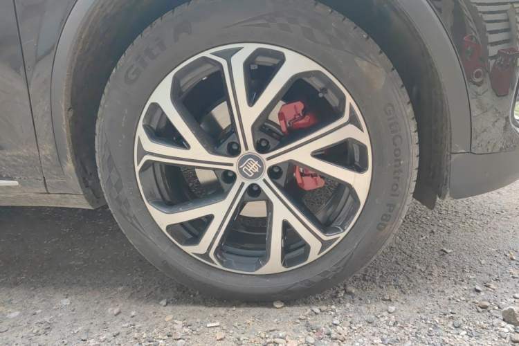 Used BYD Tang New Energy 2025 DM-i 115KM Prestige Model Right Front Wheel Hub