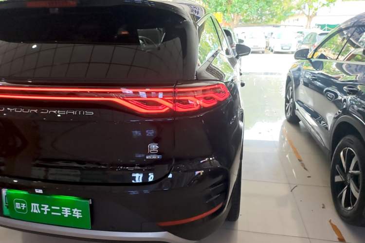 Used BYD Tang New Energy 2025 Intelligent Driving Version DM-i 115KM Flagship Edition Right Rear Taillight