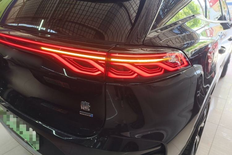 Used BYD Tang New Energy 2025 Intelligent Driving Version DM-i 115KM Prestige Edition Right Rear Taillight