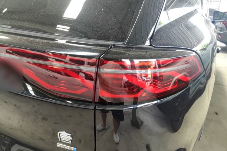Used BYD Tang New Energy 2025 Intelligent Driving Version DM-i 115KM Flagship Edition Right Rear Taillight