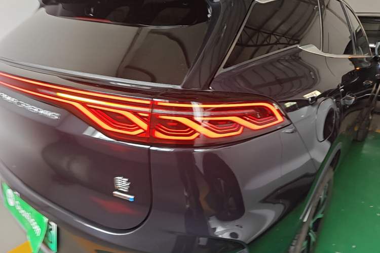 Used BYD Tang New Energy 2025 Intelligent Driving Version DM-i 115KM Prestige Edition Right Rear Taillight