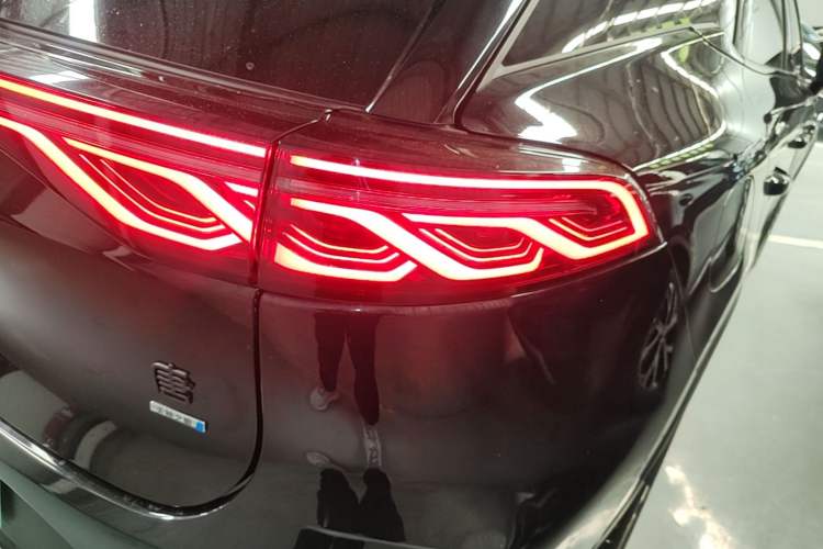 Used BYD Tang New Energy 2025 Model Smart Drive Version DM-i 175KM Deluxe Version Right Rear Taillight