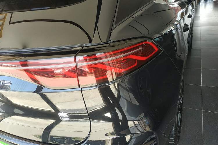 Used BYD Tang New Energy 2025 DM-i 115KM Prestige Model Right Rear Taillight