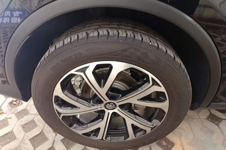 Used BYD Tang New Energy 2025 Intelligent Driving Version DM-i 115KM Flagship Edition Right Rear Wheel Hub