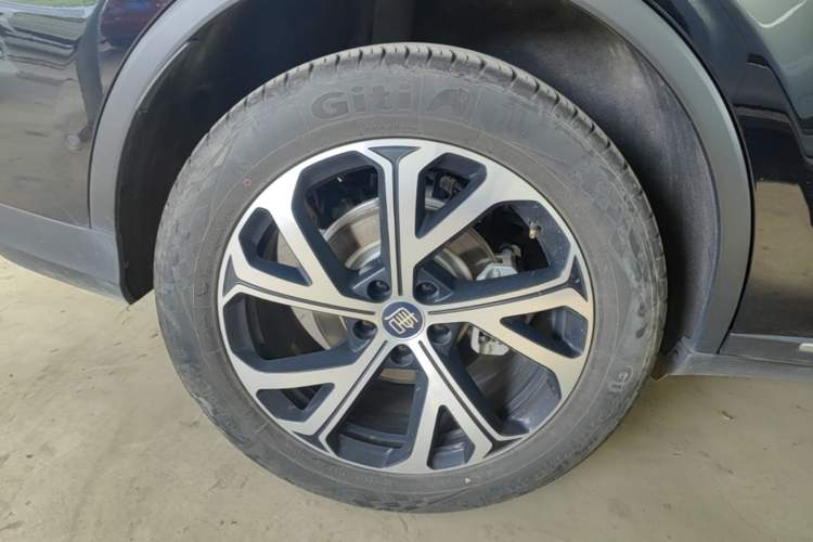 Used BYD Tang New Energy 2025 Intelligent Driving Version DM-i 115KM Flagship Edition Right Rear Wheel Hub
