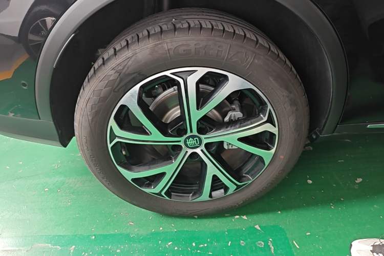 Used BYD Tang New Energy 2025 Intelligent Driving Version DM-i 115KM Prestige Edition Right Rear Wheel Hub