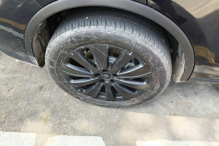 Used BYD Tang New Energy 2025 Model Smart Drive Version DM-i 175KM Deluxe Version Right Rear Wheel Hub