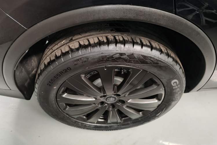 Used BYD Tang New Energy 2025 Model Smart Drive Version DM-i 175KM Deluxe Version Right Rear Wheel Hub