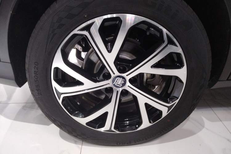 Used BYD Tang New Energy 2025 Intelligent Driving Version DM-i 115KM Flagship Edition Right Rear Wheel Hub