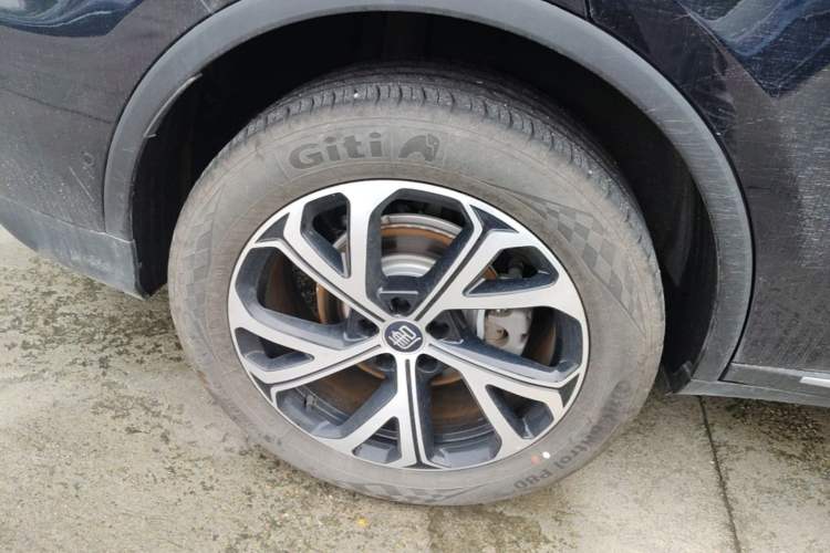 Used BYD Tang New Energy 2025 Intelligent Driving Version DM-i 115KM Flagship Edition Right Rear Wheel Hub