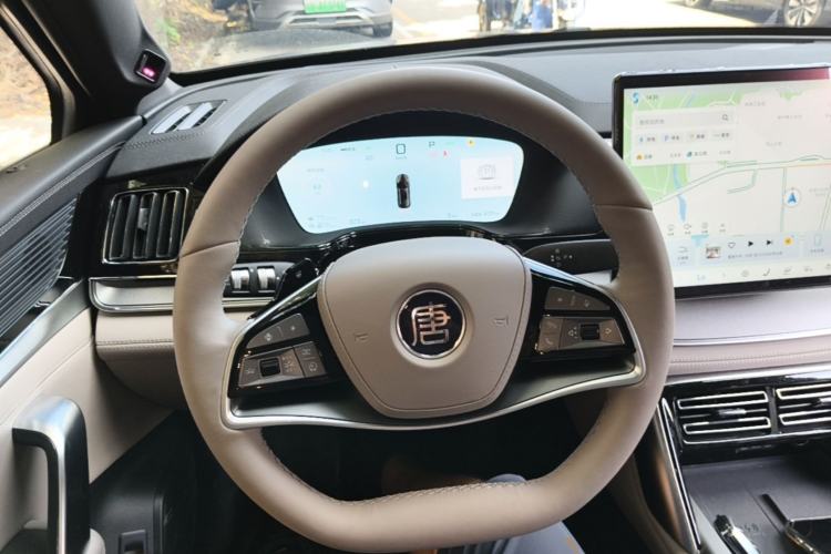 Used BYD Tang New Energy 2025 Model Smart Drive Version DM-i 175KM Deluxe Version Steering Wheel
