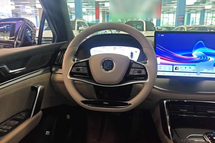 Used BYD Tang New Energy 2025 DM-i 115KM Prestige Model Steering Wheel