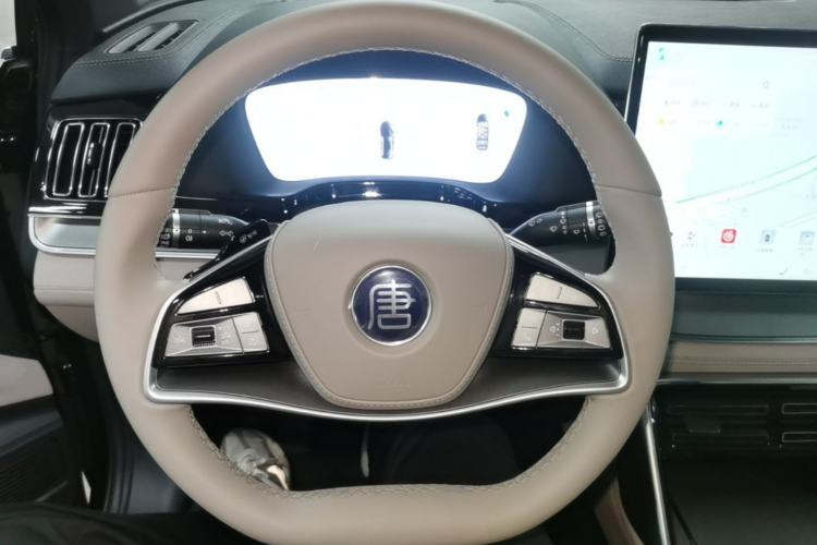 Used BYD Tang New Energy 2025 Intelligent Driving Version DM-i 115KM Flagship Edition Steering Wheel