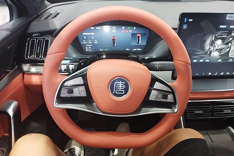 Used BYD Tang New Energy 2025 Model Smart Drive Version DM-i 175KM Prestige Version Steering Wheel