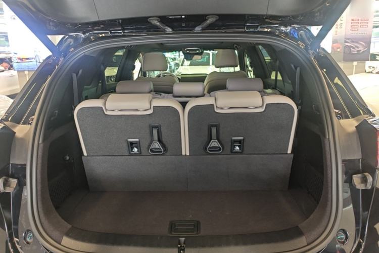 Used BYD Tang New Energy 2025 DM-i 115KM Prestige Model Trunk