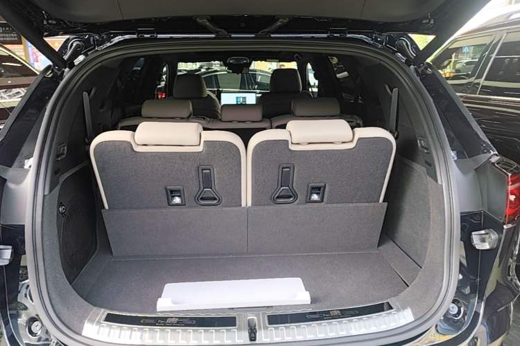 Used BYD Tang New Energy 2025 DM-i 115KM Prestige Model Trunk