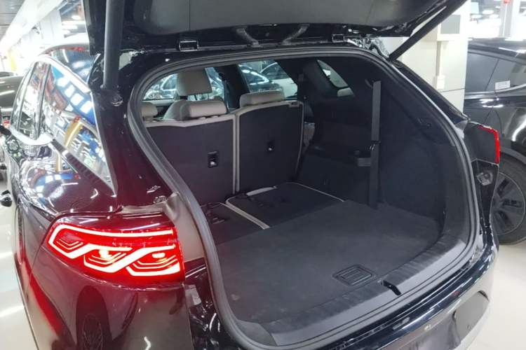 Used BYD Tang New Energy 2025 DM-i 115KM Prestige Model Trunk