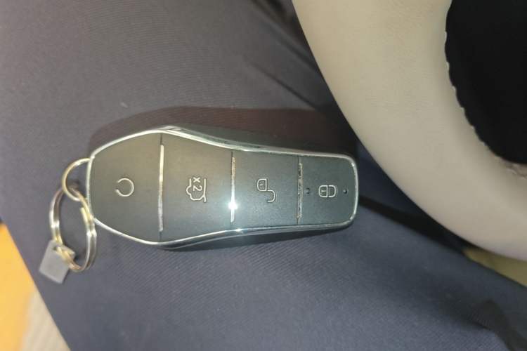 Used BYD Tang New Energy 2025 Intelligent Driving Version DM-i 115KM Flagship Edition Vehicle Key