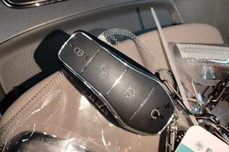 Used BYD Tang New Energy 2025 Intelligent Driving Version DM-i 115KM Flagship Edition Vehicle Key