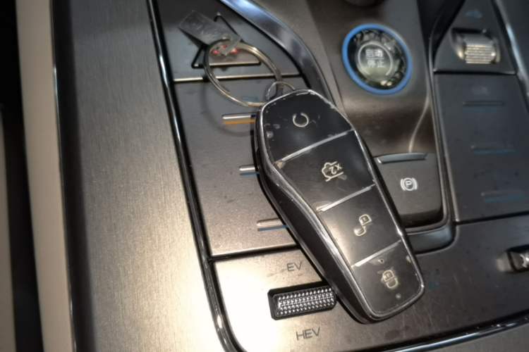 Used BYD Tang New Energy 2025 Intelligent Driving Version DM-i 115KM Flagship Edition Vehicle Key