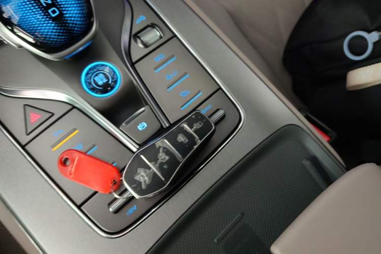 Used BYD Tang New Energy 2025 Intelligent Driving Version DM-i 115KM Flagship Edition Vehicle Key