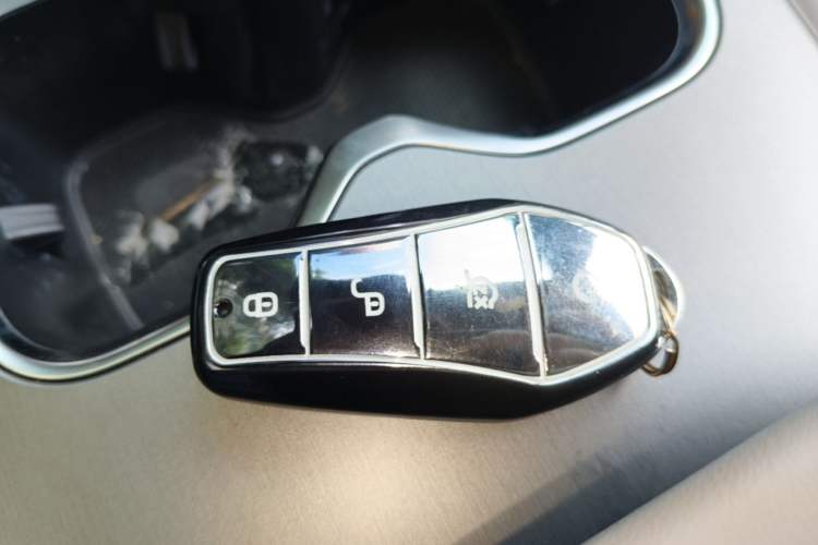 Used BYD Tang New Energy 2025 Model Smart Drive Version DM-i 175KM Deluxe Version Vehicle Key