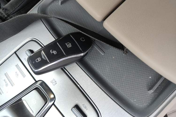 Used BYD Tang New Energy 2025 Intelligent Driving Version DM-i 115KM Flagship Edition Vehicle Key