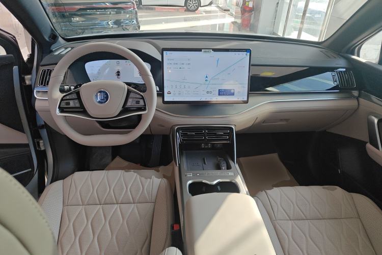 Used BYD Tang New Energy 2025 Model Smart Drive Version DM-i 175KM Deluxe Version Interior 2