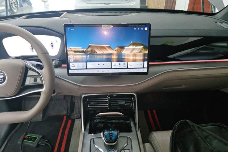 Used BYD Tang New Energy 2025 Intelligent Driving Version DM-i 115KM Flagship Edition Audio And AC Panel