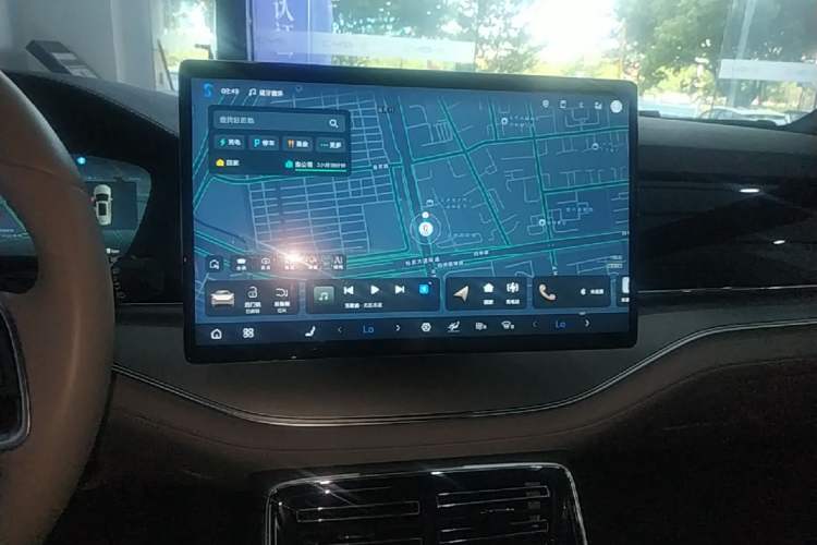 Used BYD Tang New Energy 2025 DM-i 115KM Cloud Ride Flagship Model Audio And AC Panel